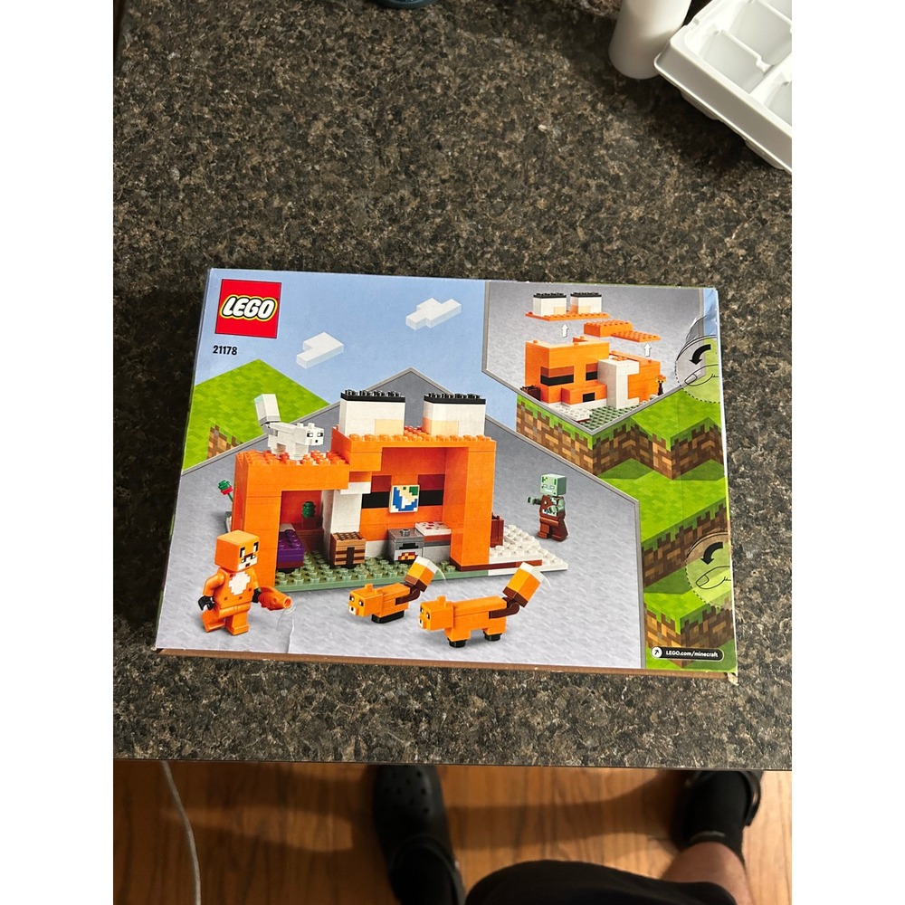 LEGO Minecraft The Fox Lodge 21178 Building Toy Set 193 Pieces New - Picture 2 of 4